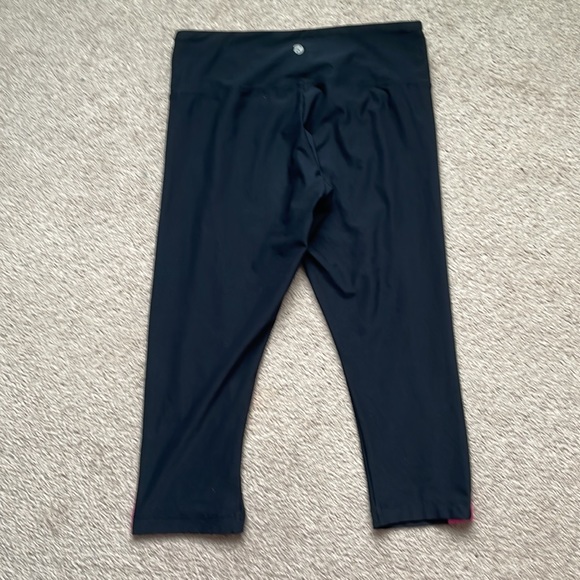 Bally Total Fitness Capris - Picture 6 of 7